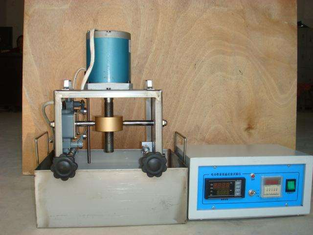   电动数显低温柔度试验仪