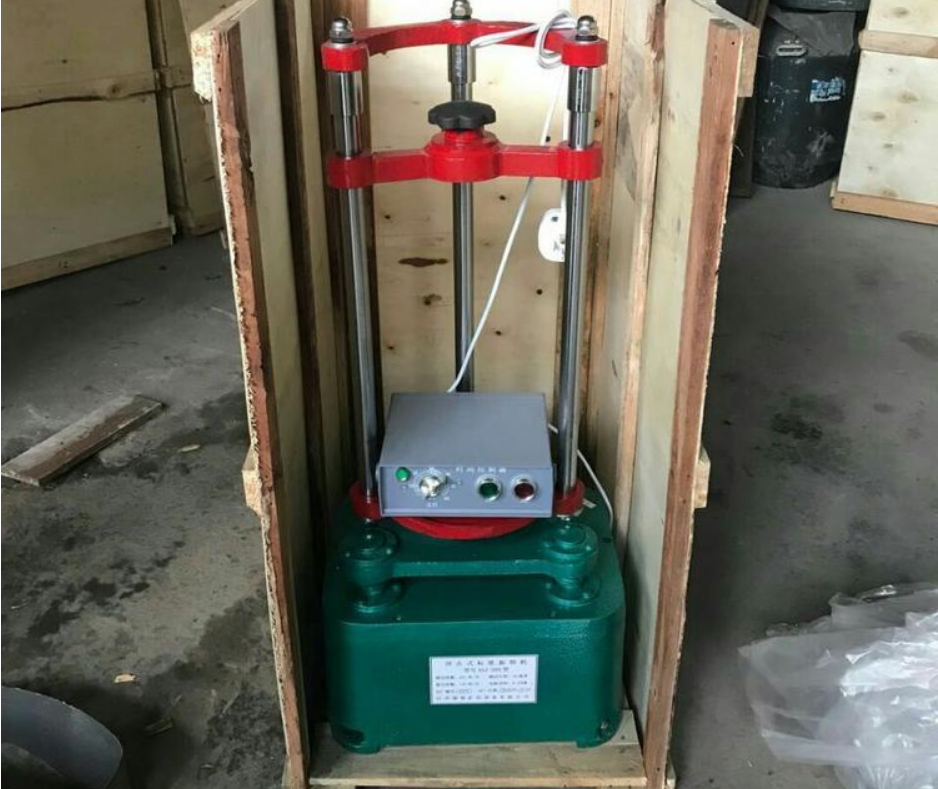 顶击式振筛机使用前加多少机油(图1)