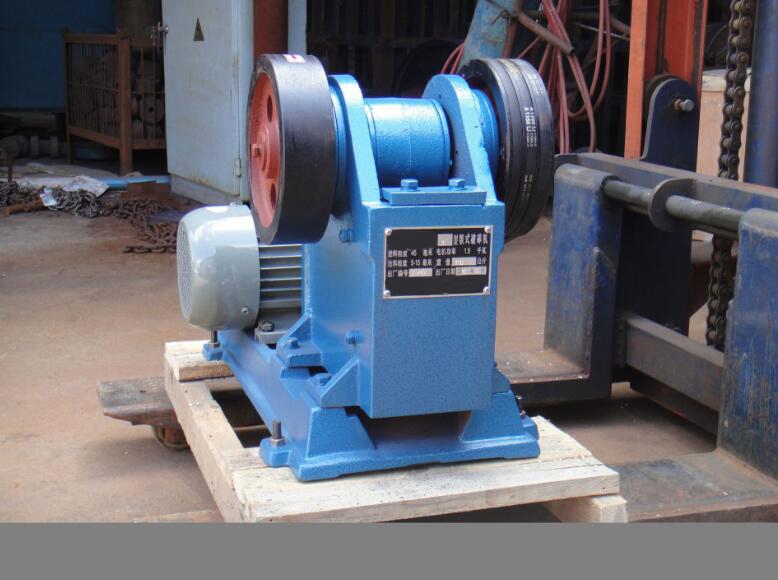 XPC100*60 实验室鄂式破碎机启动前的注意要点(图1)